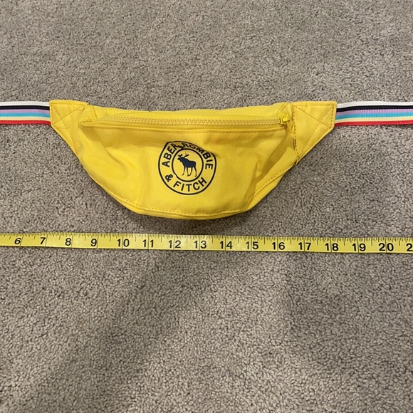 Abercrombie and Fitch kids- yellow Fannypack - Picture 5 of 5